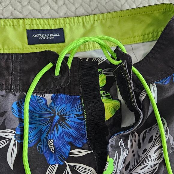 Mens American Eagle Outfitters Floral Board Shorts Swim Trunk Black Green Blue S - Picture 4 of 11